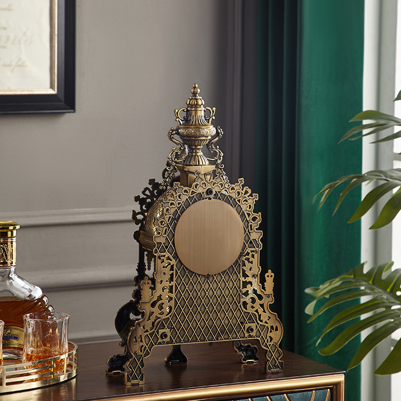 Large Creative Retro Table clo - Resin Art Clock 리뷰 및 가격