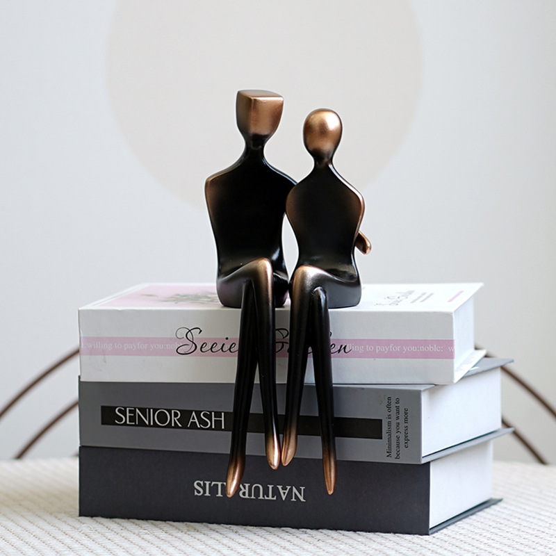 Couple Hugging Sculpture, Home - Resin Art Anniversary Gift 리뷰 및 가격